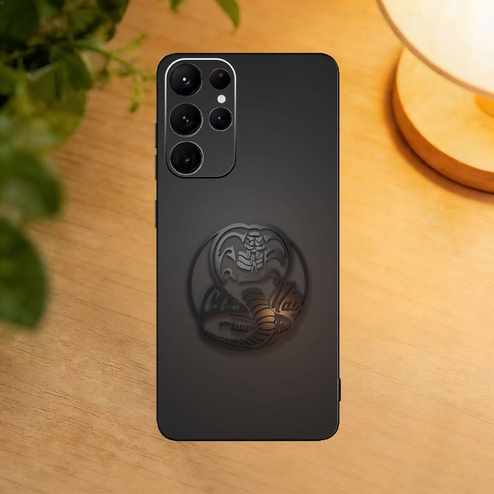 Чехол для телефона C-Cobra Kai Snake для Samsung S25, S24, S21, S22, S23, S30, Ultra, S20, Plus, Fe, Lite Черный корпус