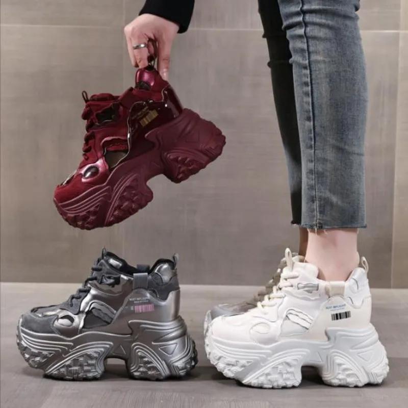 Модные 10 см кожаные мокасины из микрофибры, новые осенние туфли на платформе и танкетке, модные массивные кроссовки, весенние женские мокасины из вулканизированной кожи