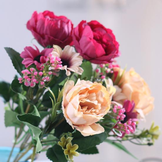 Имитация пиона Реалистичный искусственный букет с зелеными листьями и ветками