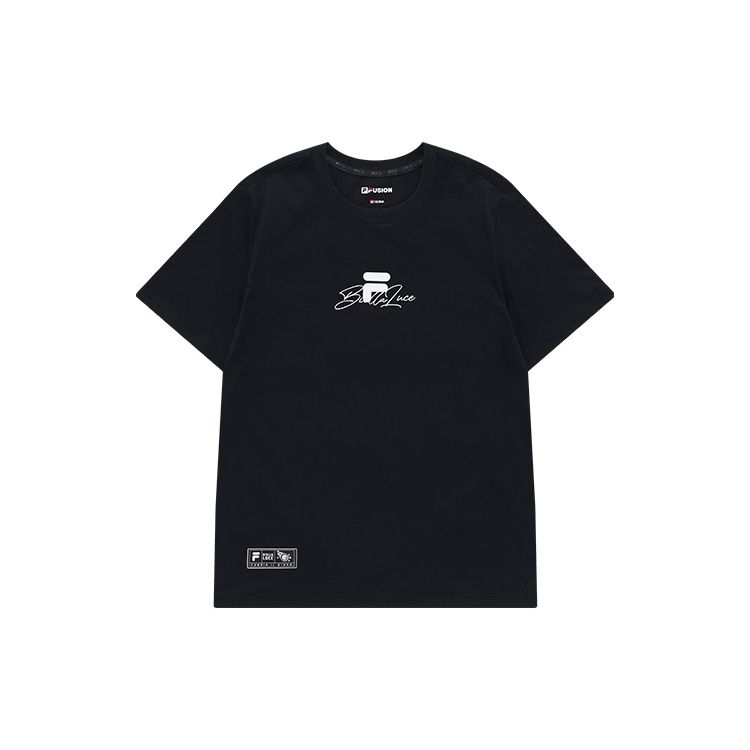 Fila Fusion Приталенный пуловер с принтом логотипа, круглым вырезом, короткий рукав, спущенное плечо, американская винтажная футболка, женские топы, глубокий черный, T11W325112FBK