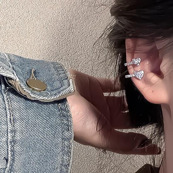 1 шт. женские гладкие манжеты со стразами в форме сердца, клипса в форме сердца, полированная C-образная, не с пирсингом, противоскользящая