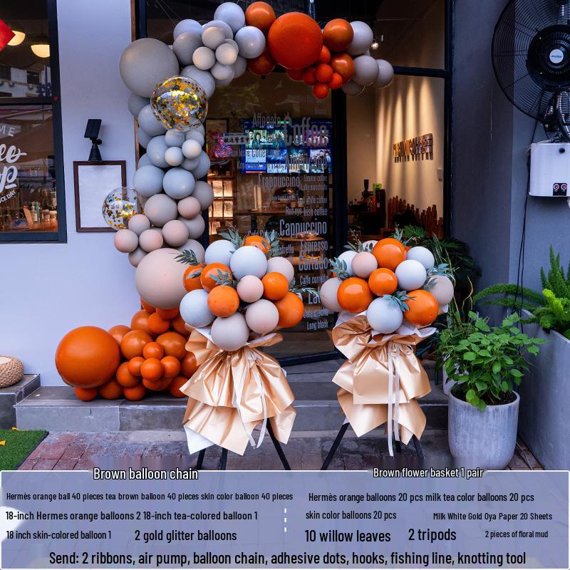 Корзина с цветами-колокольчиками для церемонии вручения дипломов и внутреннего убранства