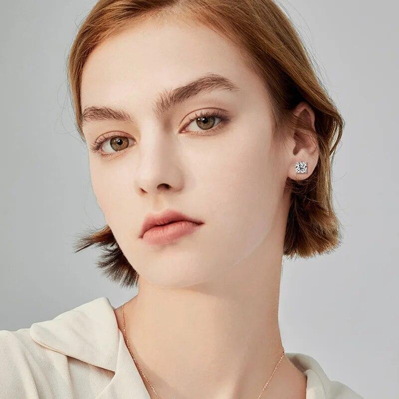 Серьги-гвоздики круглой огранки с четырьмя когтями для женщин, однотонные круглые серьги из стерлингового серебра 925 пробы с муассанитом и бриллиантами, ювелирные изделия