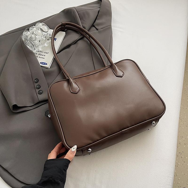 Ielgy Underarm Trendy Bag Fashion Simple Travel Bag One Shoulder Niche Female Bag