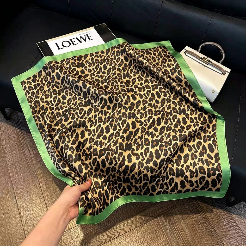 ins trendy small square scarf women's small scarf neck protection scarf decoration spring and autumn versatile thin silk scarf summer 71x71