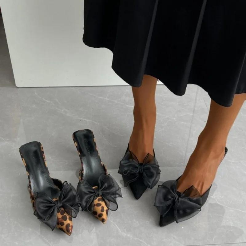 Модная женская обувь 2025 Лето Большой размер Женские шлепанцы Бант Острый носок Тонкий каблук Шлепанцы для платья Модные босоножки с закрытым носком