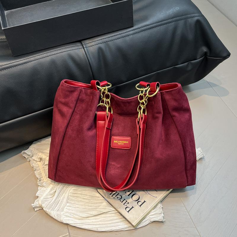 Повседневная осенне-зимняя замшевая замшевая в иностранном стиле универсальная корейская модная темпераментная сумка через плечо, дамская сумка-тоут 2025