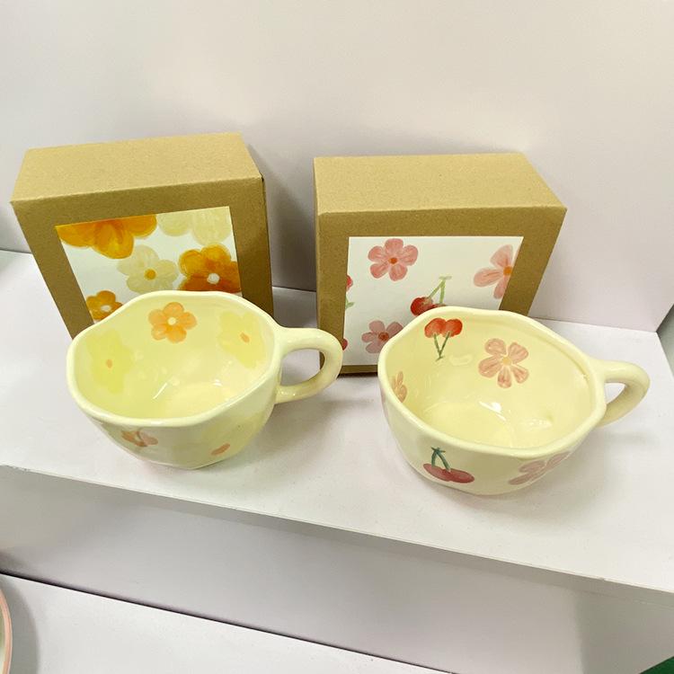 Корейская керамическая кружка с цветочным узором ручной работы - Стильная для кофе, сока или молока