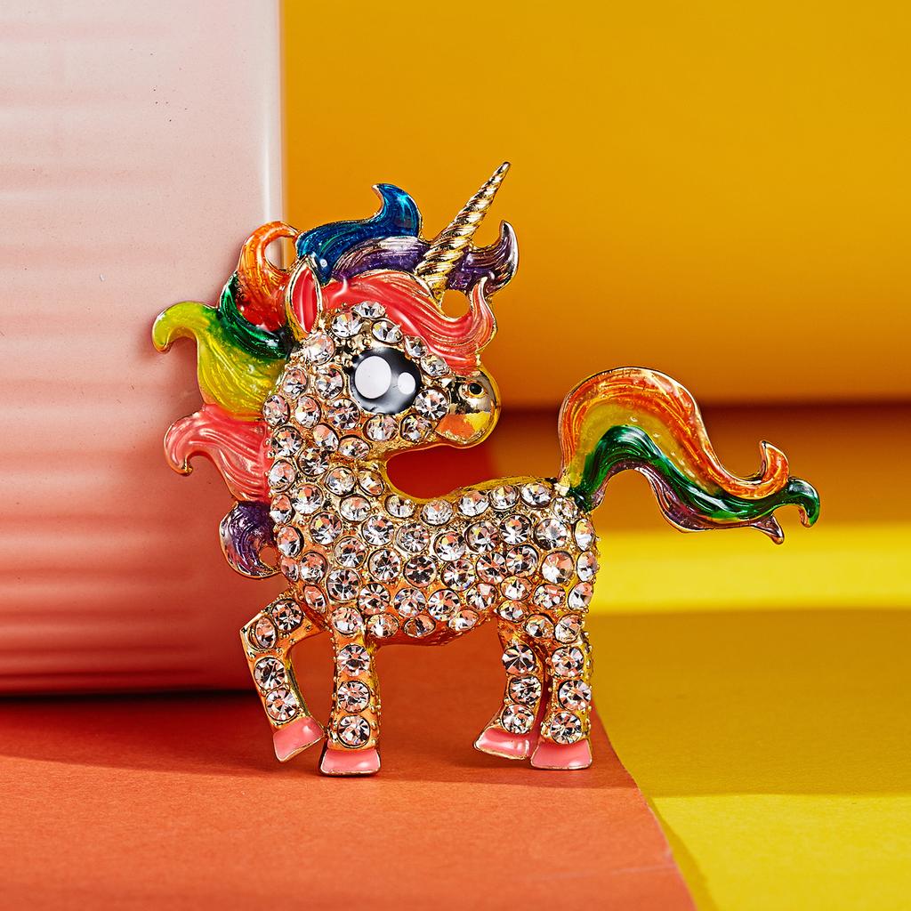 Rinhoo Rainbow Color Rhinestone Horse Brooches For Women Animal Cute Cat Koala Lovely Hedgehog Pet Party Jewelry Gift Lapel Pins