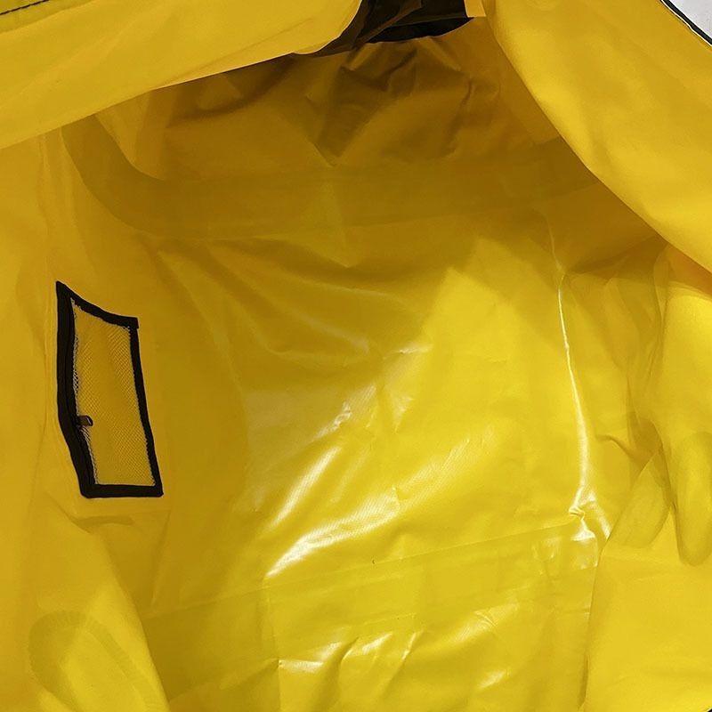 Автомобильный бокс на крыше