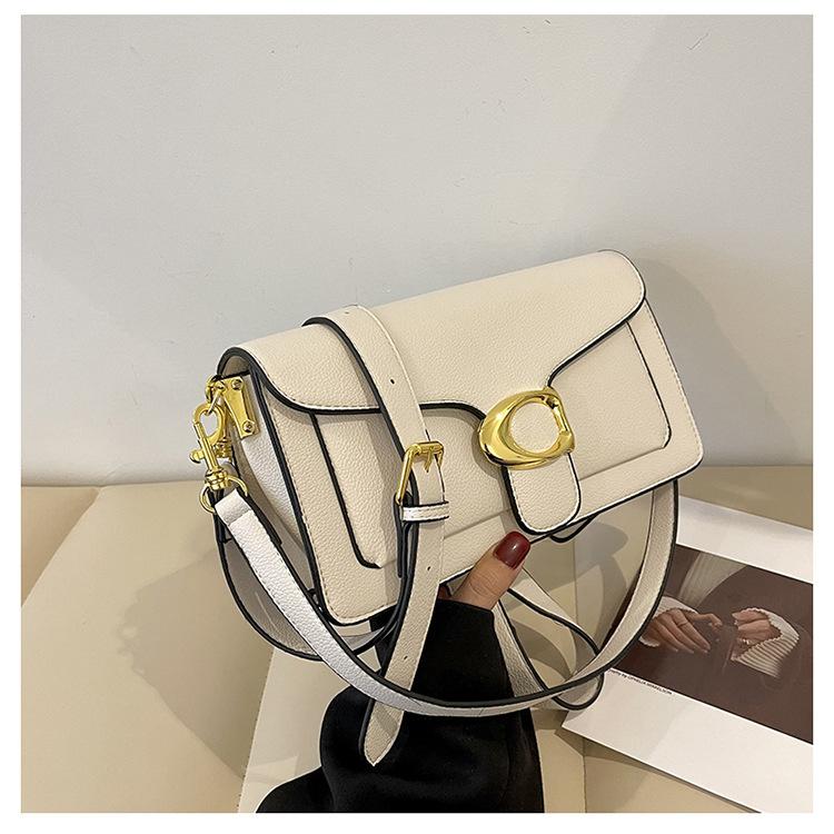 New Fashionable High Quality Underarm Bag Versatile Single Shoulder Crossbody Small Square Bag