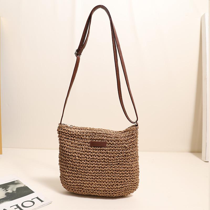 Trendy Medium-sized Straw Woven Bag For Everyday Stylish Outfits Urban Minimalist Style