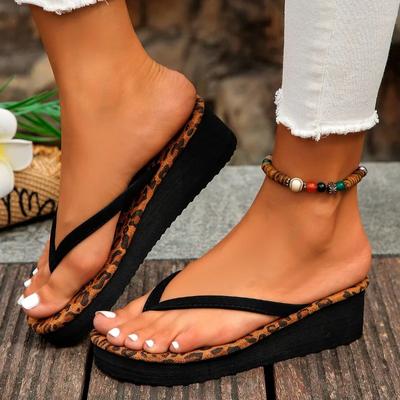 Распродажа модной женской обуви 2024 года, новые женские тапочки с защипнутым носком, летние повседневные тапочки на платформе с леопардовым принтом и танкеткой большого размера