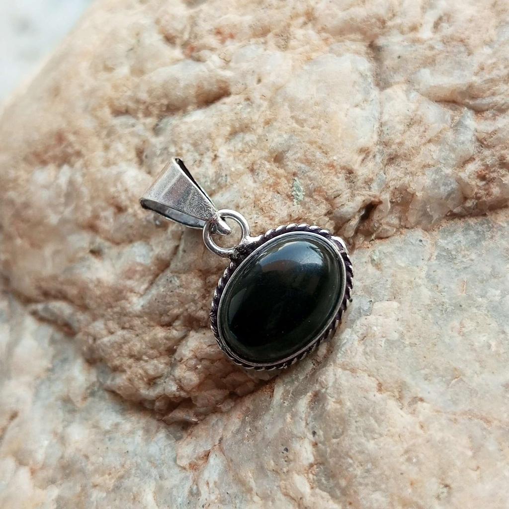 Black Onyx Gemstone 925 Sterling Silver Plated Oval Pendant Jewelry NST-J2H12081