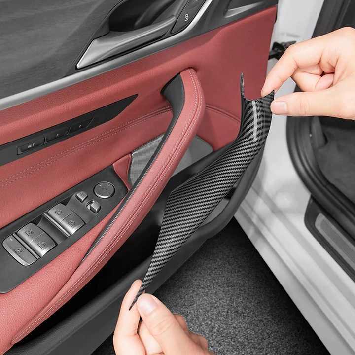 Suitable for BMW 5 Series G30 door handle inner cover G30 G38 F90 M5 530i M Sport 540i protective carbon fiber black 2-piece set