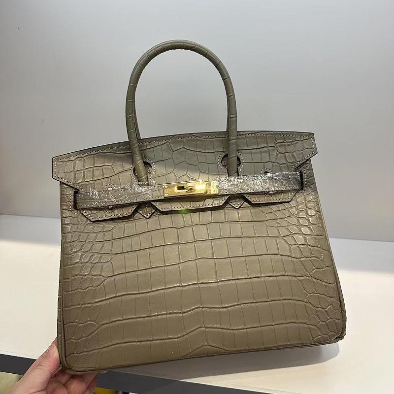 First Layer Cowhide Alligator Pattern Matte Portable Shoulder Messenger Women's Bag Cross-border Premium