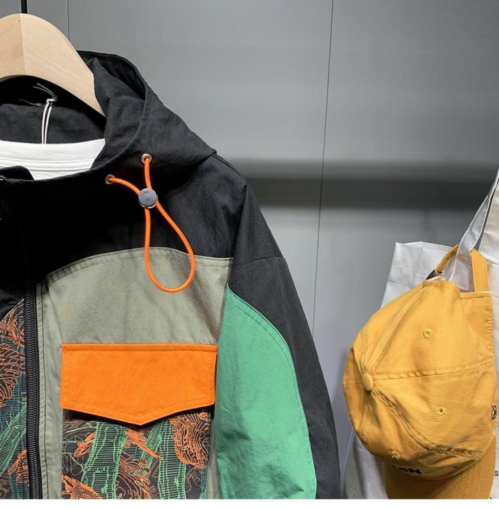 Men's Trendy Hooded Jacket: Casual Loose-Fit, Split Design for Spring & Fall Fashion