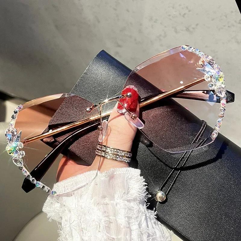 Vintage Rimless Rhinestone Sunglasses Fashion Brand Designer Sunglasses Fashion Retro Cutting Lens Gradient Sun Glasses