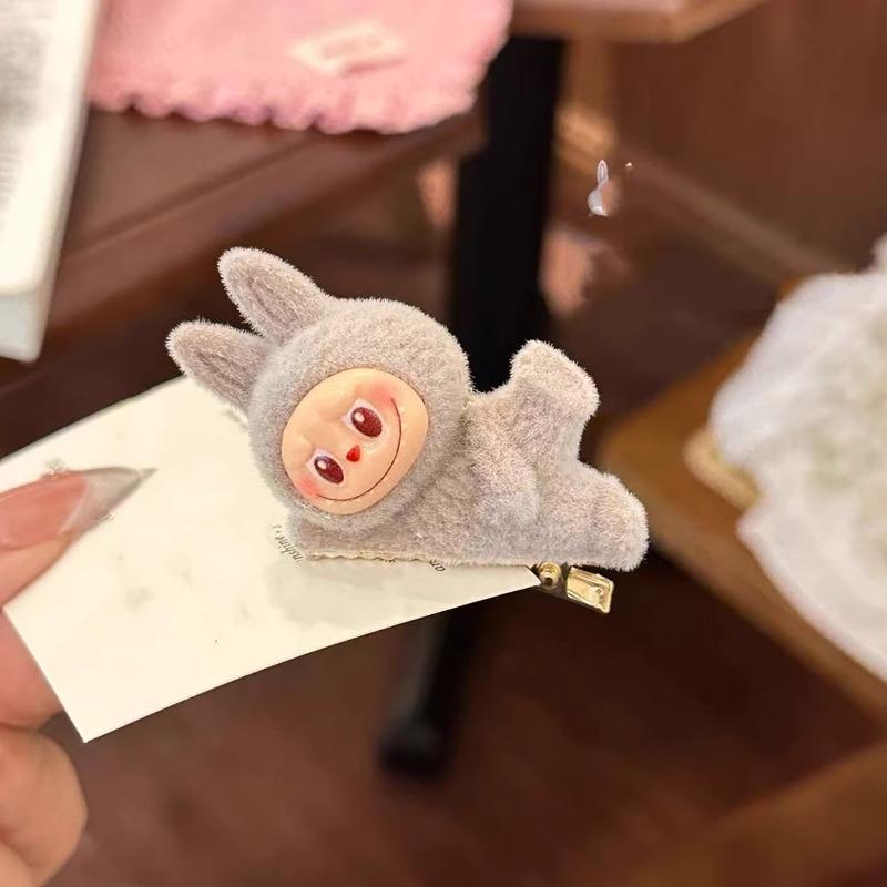 1pc 3D Stretch Cloth Hair Clip, Cute Cartoon Plush Lying Posture Figurine Hair Clip, High Aesthetic Value, Broken Hair Side Clip