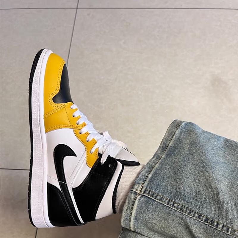 Детские кроссовки Air Jordan 1 Mid GS Yellow Ochre Black White DQ8423-701