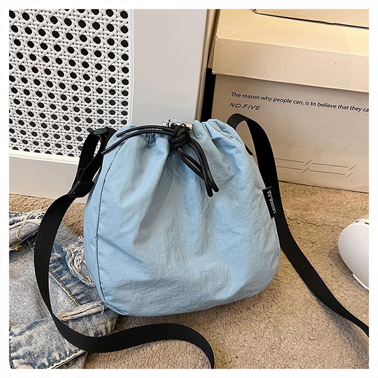 Сумки женские студенческие сумки-ведра легкие спортивные и для отдыха сумки через плечо большой емкости