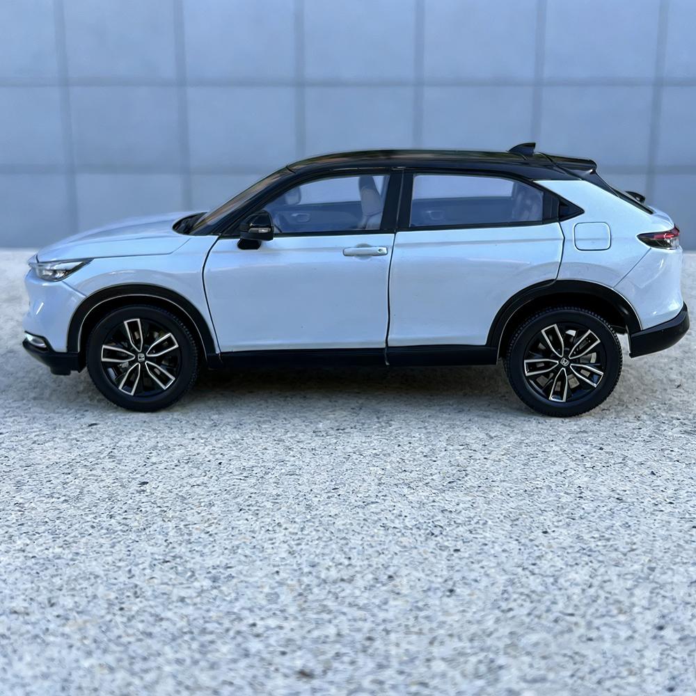 QLN2 Литье под давлением 1:Масштаб 1:18 Honda Vezel 2023 Внедорожник Сплав Симуляция Модель Автомобиля Статический Орнамент Подарок Коллекция Игрушек Декоративный Сувенир