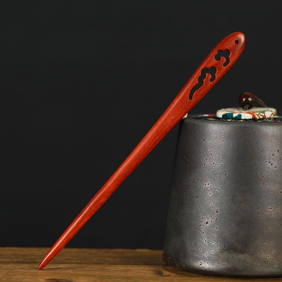 Заколка из красного сандалового дерева для прически-пучка: Элегантный древнекитайский стиль