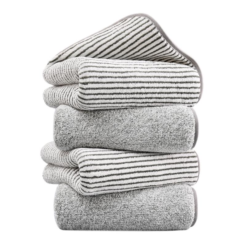 Men's Antibacterial Bamboo Charcoal Bath Towel - Quick-Drying, Water-Absorbent, Thick Coral Fleece for Face Washing and Bathing.