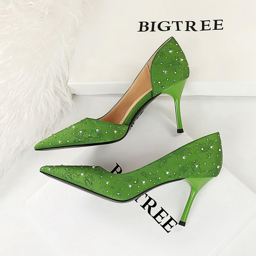 Женские модные туфли на высоком тонком каблуке для банкетов, с острым носком и с острым носком по бокам, с полыми водными бриллиантами, одинарные туфли