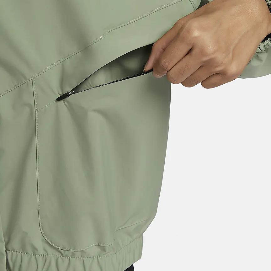 Nike Storm-FIT Swift Твердая водоотталкивающая беговая куртка Женские куртки Масляно-зеленый FB7493-386