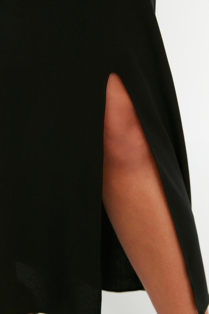 Черное тканое платье с разрезом TBBSS22EL1094..