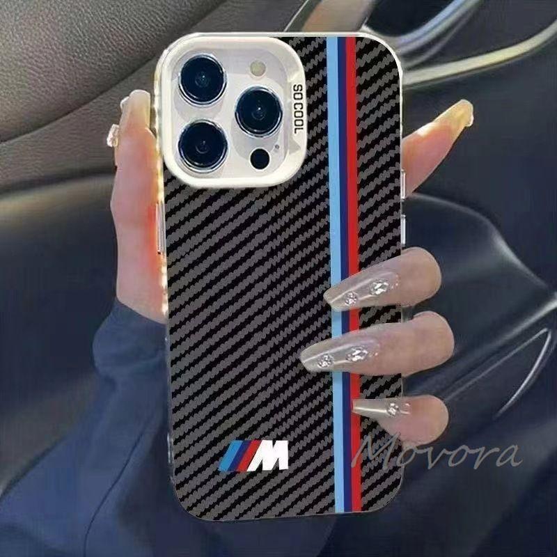 Для iPhone 17 16e 16 15 14 13 12 11 Pro Max X XR XSMAX 8 7 Air Plus Для BMW-M Логотип Чехол для телефона Покрытие с текстурой углеродного волокна Наклейка zjpc51