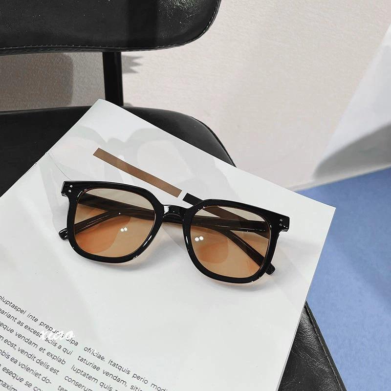 Солнцезащитные очки с градиентным румянцем Унисекс Модные квадратные солнцезащитные очки Повседневные антибликовые очки для вождения UV400 Трендовая оправа без макияжа