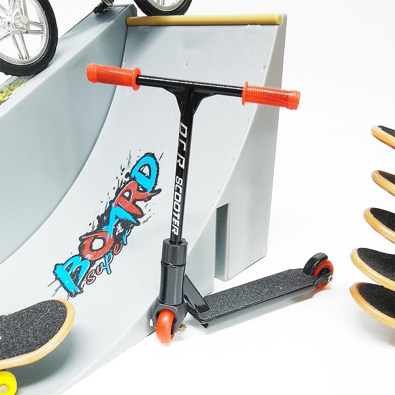 Finger Skate Park: Alloy Scooter, Skateboard & Mini Bike Set