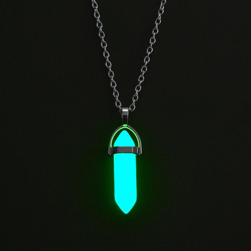 JWER New Simple Luminous Necklace Glowing Night Round Star Heart Pendant Glow In The Dark Necklace for Men Women Hallowen Gifts