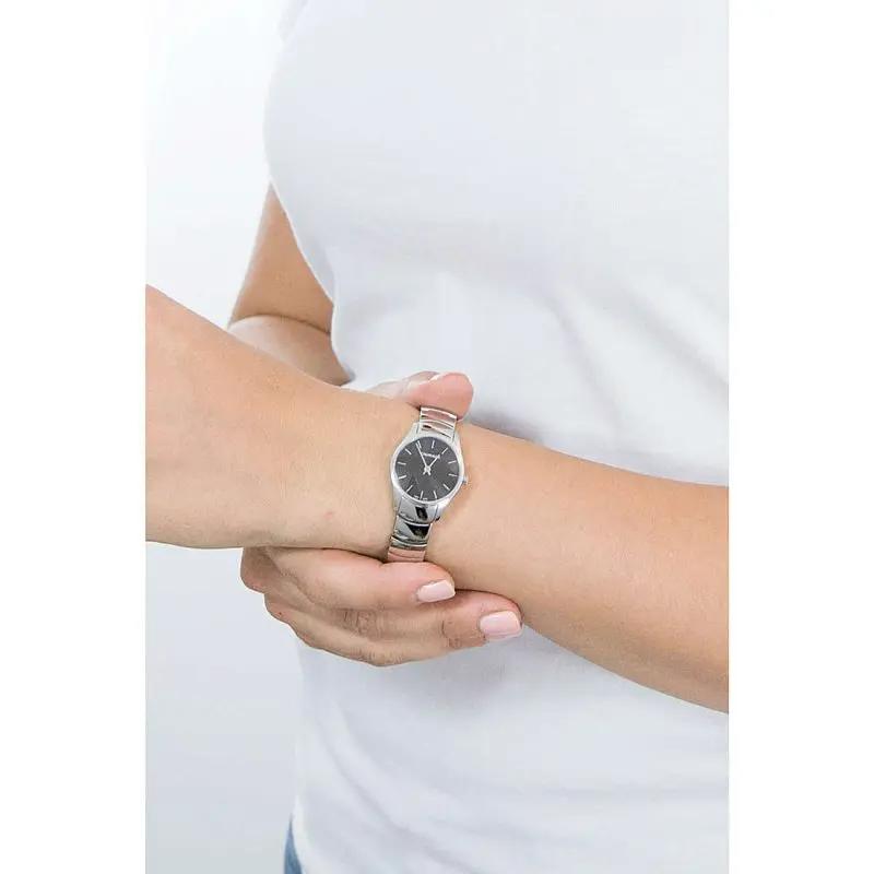 Calvin Klein K4D2214V Классические кварцевые женские часы с черным циферблатом