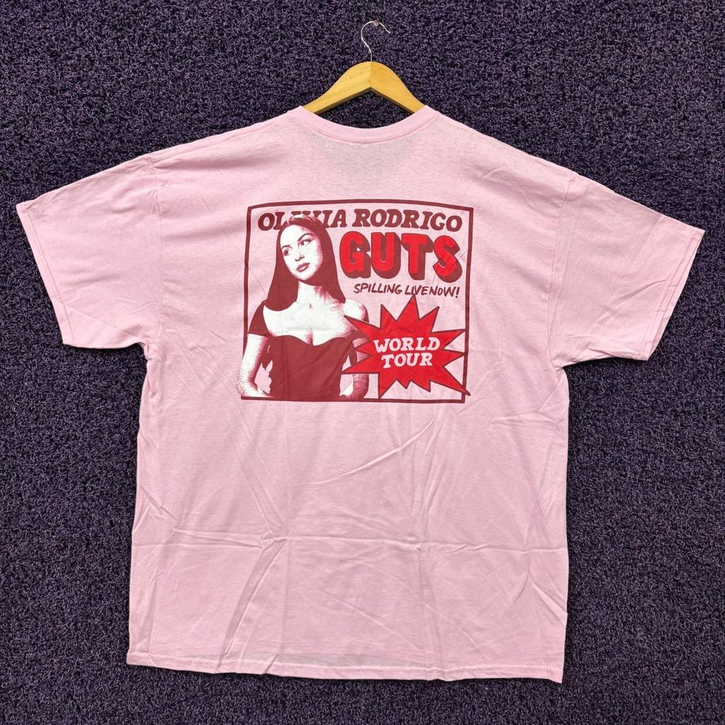 Оливия Родриго Guts World Tour Проливается Прямо Сейчас Футболка XXL