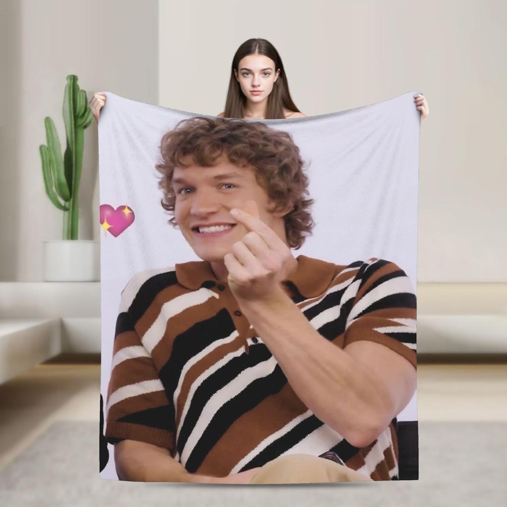 Heated Rivalry Ilya Rozanov Reaction Photo Blankets Cute Fuzzy Funny Warm Throw Blankets for Home Spring Autumn Car