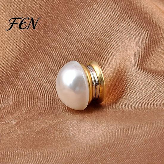 Fabric Friendly Magnetic Pin 2Pcs Faux Pearl Clothes Button, Fake Cat Eye Stone Brooch Women Safety Button for Shirts Scarf Shawl, Decorative Clothing