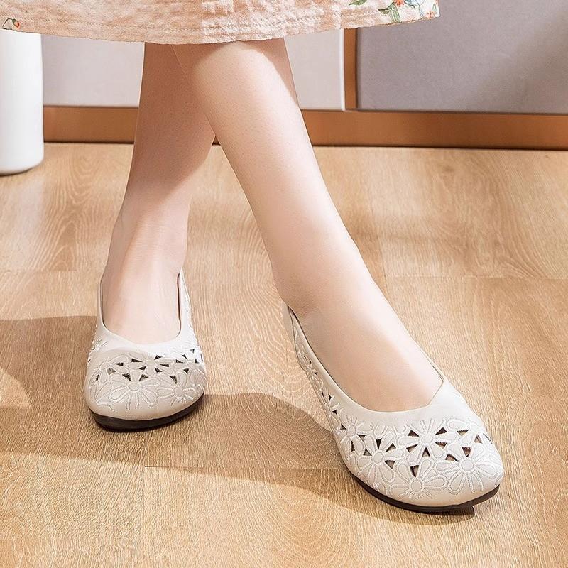 Весна и лето четыре сезона 2025 новая мама среднего и пожилого возраста удобная вышивка полая плоская подошва повседневные туфли Дуду женские