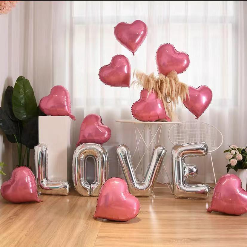 Номер для новобрачных Декоративный набор для свадебной сцены: Шары-валентинки и прозрачные коробки