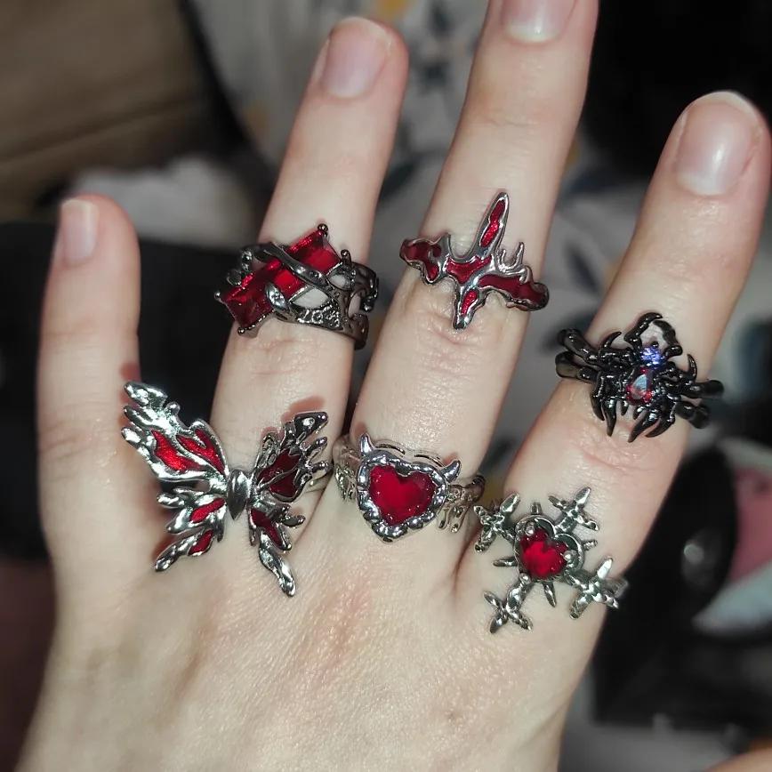 New Adjustable Opening Irregular Red Crystal Glass Heart Aesthetic Rings for Women Gothic Animal Spider Ring Creative Jewelry