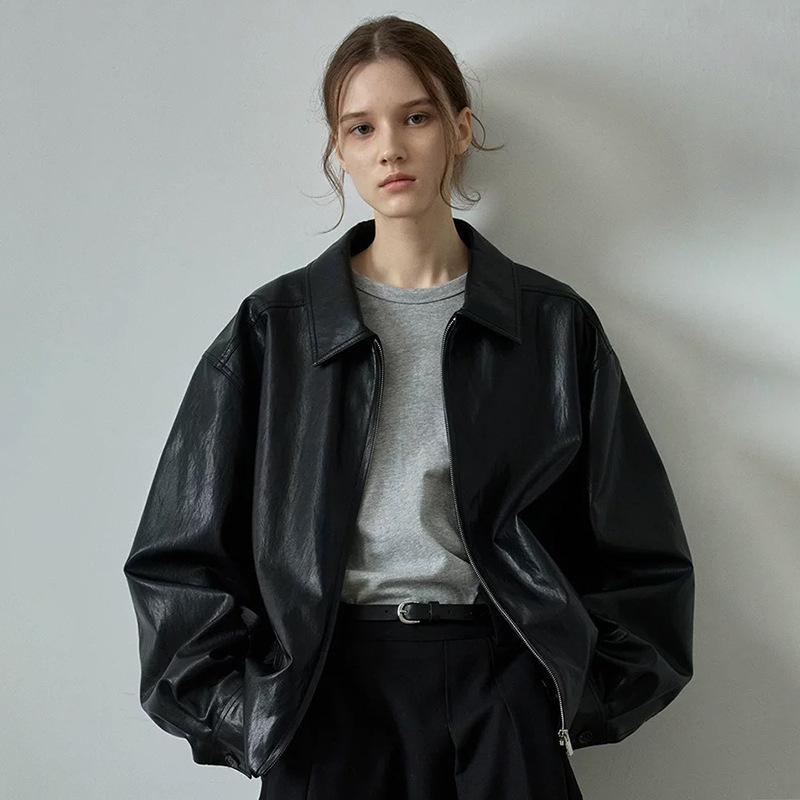 Женская дизайнерская кожаная куртка с узором - топ в стиле Niche