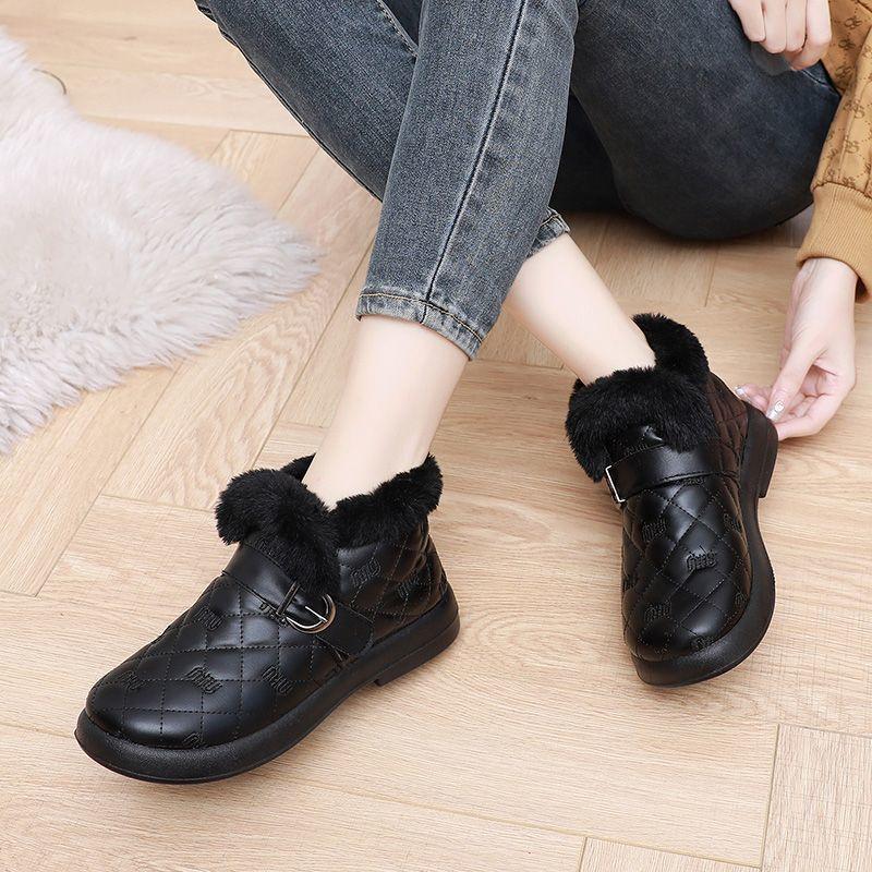 Winter Snow Boots Fleece Thickened Warm Fluffy Shoes Small Fragrant Wind Women's Short Boots Leather Waterproof Mother Shoes