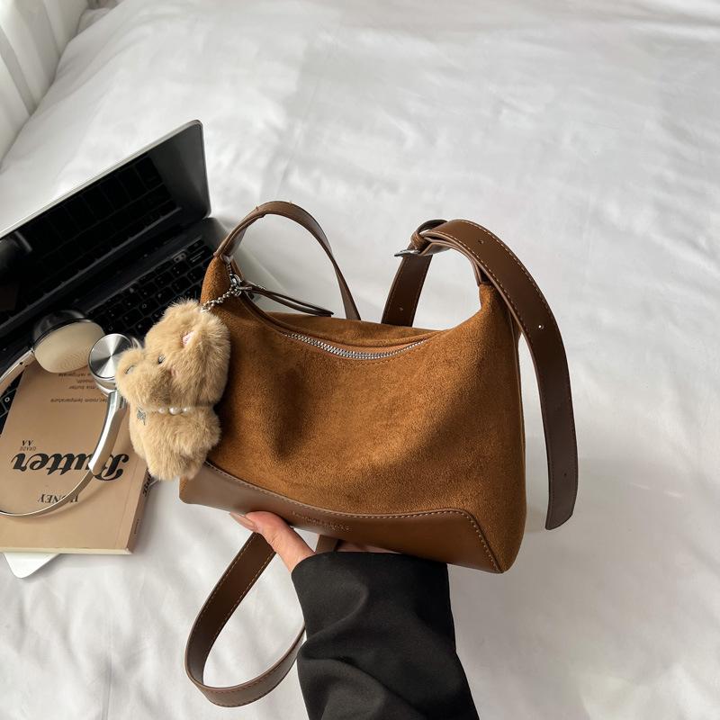 Underarm bag women's 2025 new trendy autumn and winter niche leopard print shoulder bag suede commuter messenger dumpling bag