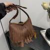 Ретро нишевая модная сумка женская новинка 2024 года, сумка с бахромой, фактура, повседневная, большой емкости, косая сумка через плечо