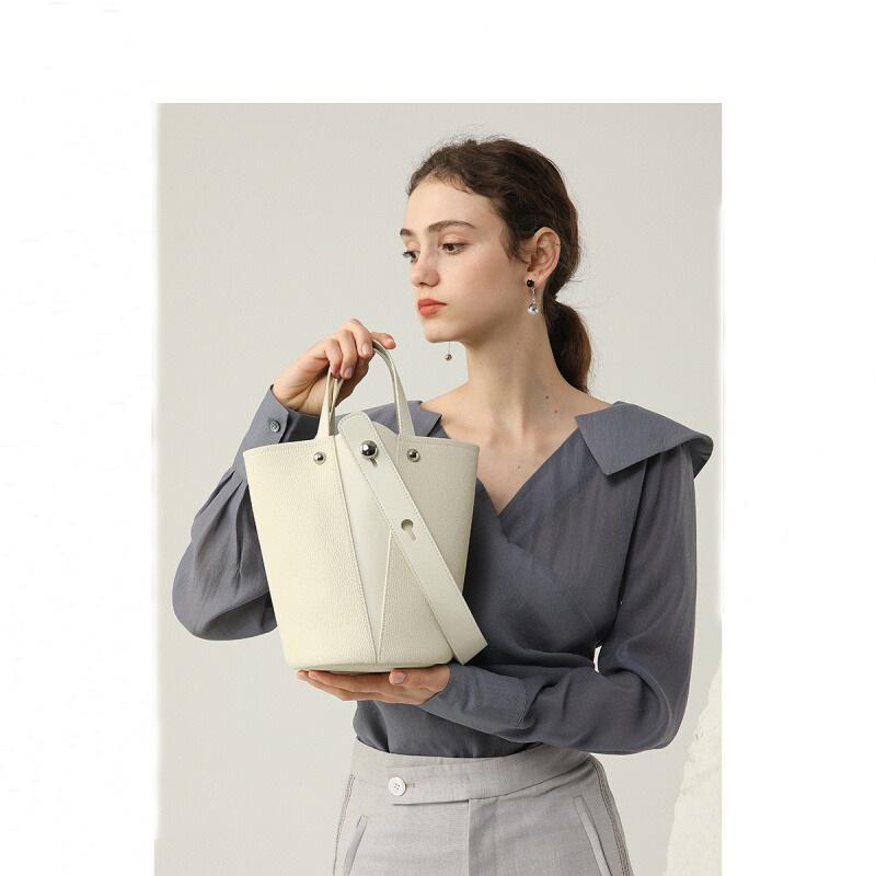Advanced sense of foreign gas bucket bag women's 2025 new commuter vegetable basket bag portable shoulder messenger women's bag