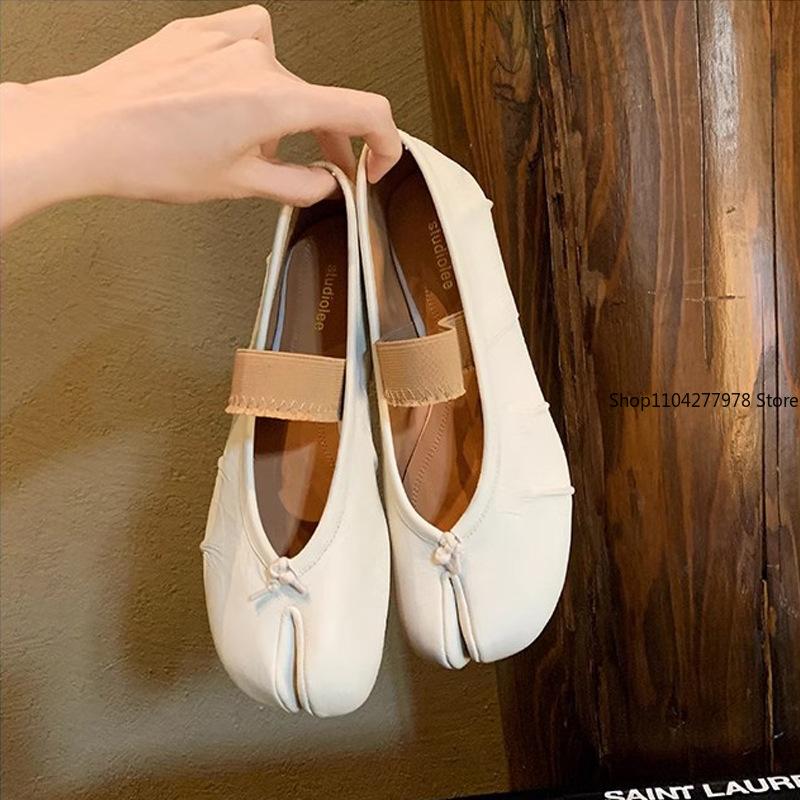 Fashion Spring Women Flat Split Toe Shoes PU Leather Bow Tie Front Shallow Slip On Girls Tabi Shoes Flats Ballet Shoes