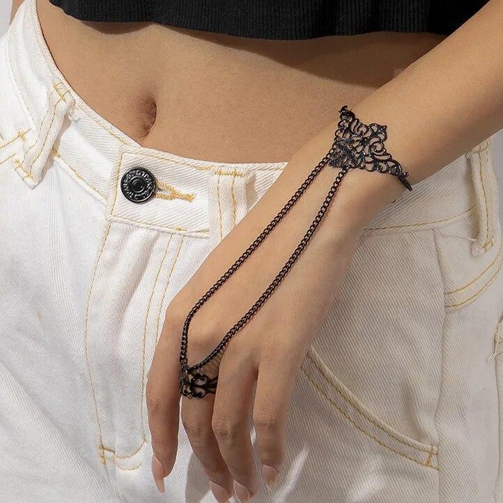 Vintage Open Hollow Finger Ring Link Chain Butterfly Bracelet for Women Punk Gold Color Cuban Chain Hand Jewelry Party