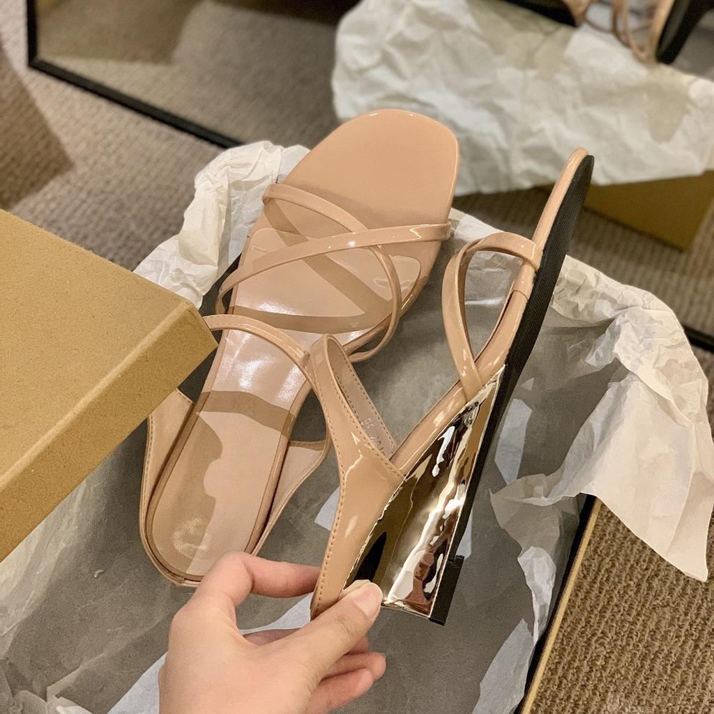 Тапочки на танкетке женские летние 2025 новый сказочный стиль нежный крест с высококлассным темпераментом сандалии